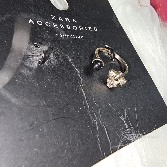 Multiple New‎ Rings - Picture 5 of 7